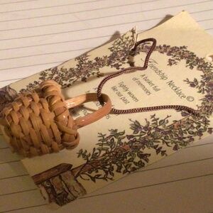 NWT Nantucket friendship basket necklace